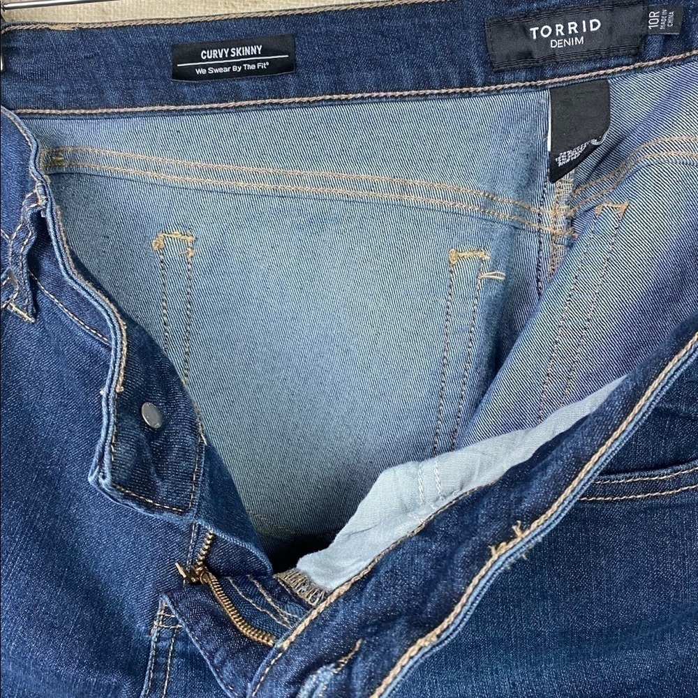 𝅺torrid CURVEY SKINNY JEAN - Picture 7 of 10